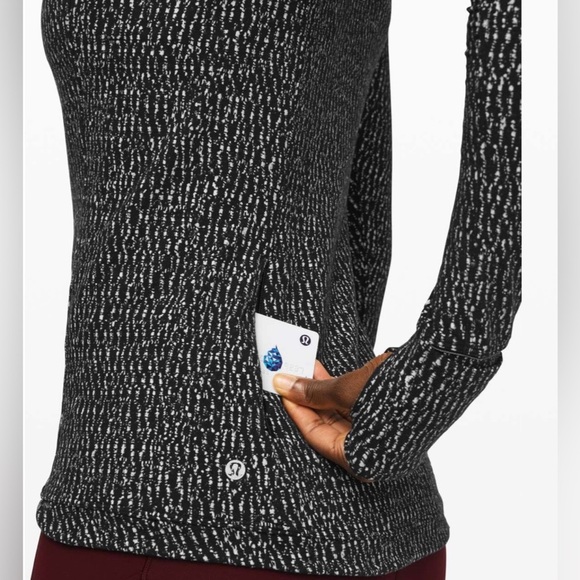 Lululemon Runderful Long Sleeve Knotted Jacquard Black White Dotted Top Shirt - Picture 3 of 11